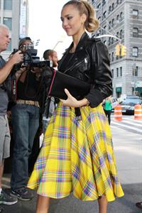 Jessica Alba - Arrives at her hotel in NYC - September 13, 2012