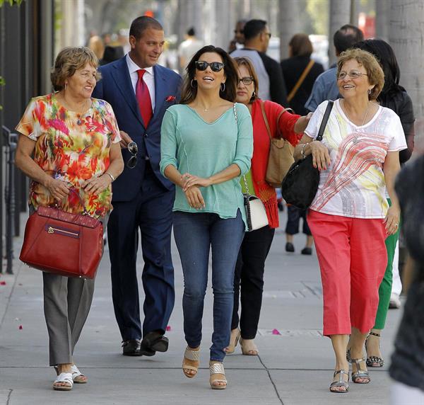 Eva Longoria Goes shoe shopping in Beverly Hills (May 23, 2013) 