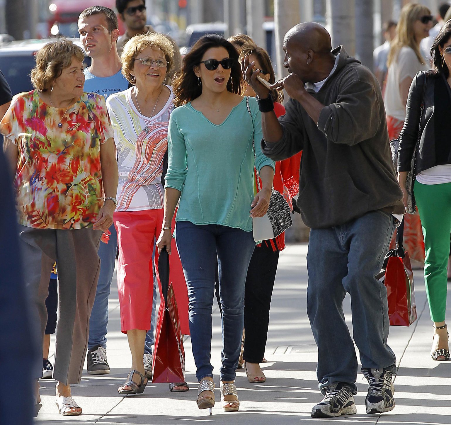 Eva Longoria Goes shoe shopping in Beverly Hills (May 23, 2013) 