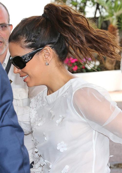 Eva Longoria - Arrives in Cannes (16.05.2013) 