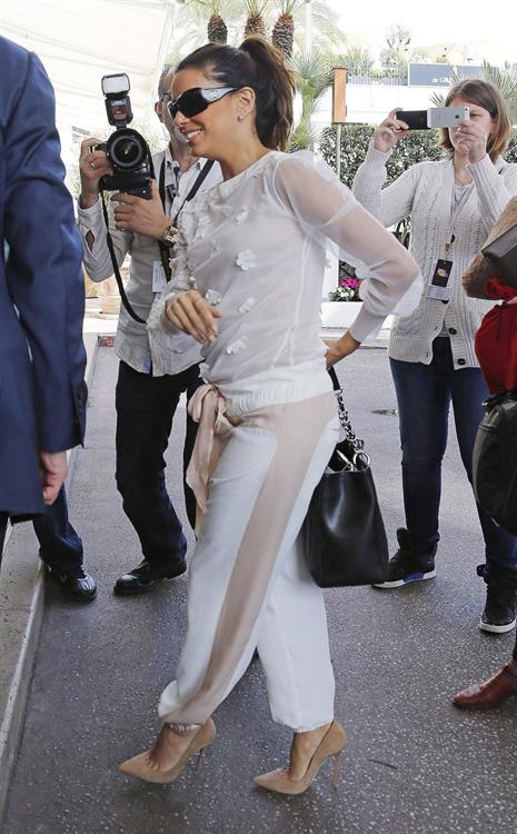 Eva Longoria - Arrives in Cannes (16.05.2013) 