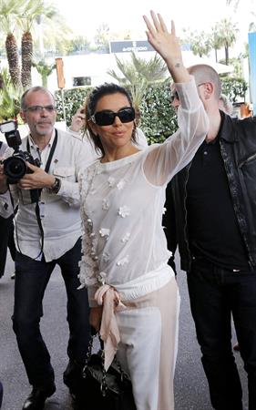 Eva Longoria - Arrives in Cannes (16.05.2013) 