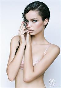 Luma Grothe in lingerie