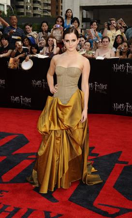 Emma Watson - Harry Potter and the Deathly Hallows Premiere in New York City, July 11, 2011