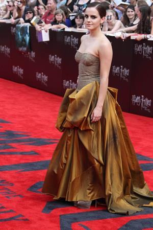 Emma Watson - Harry Potter and the Deathly Hallows Premiere in New York City, July 11, 2011