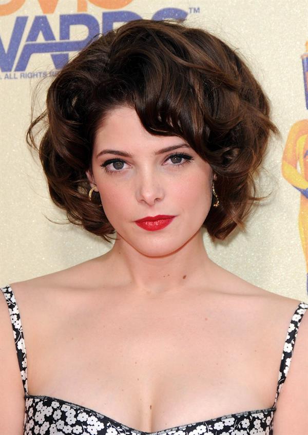 Ashley Greene at the 2009 MTV Movie Awards arrivals in Universal City