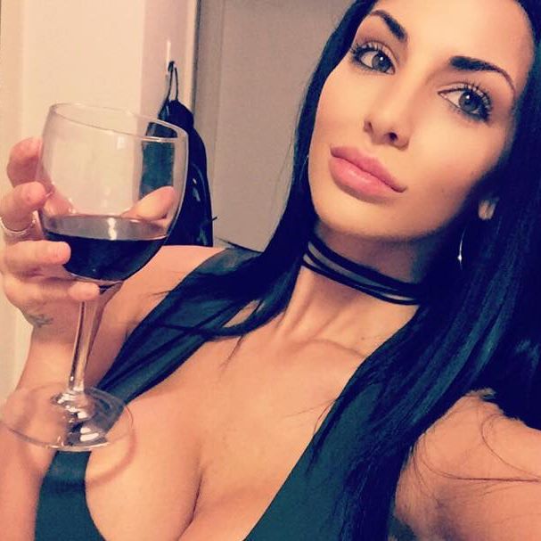 Libby Powell taking a selfie