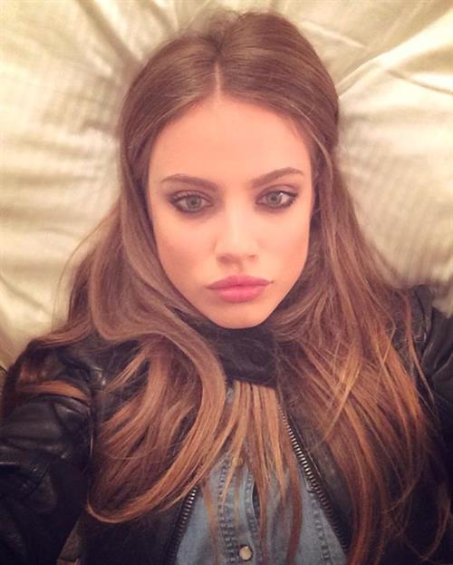 Xenia Tchoumitcheva taking a selfie