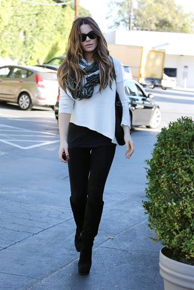 Kate Beckinsale at Brentwood Country Market October 31-2013 
