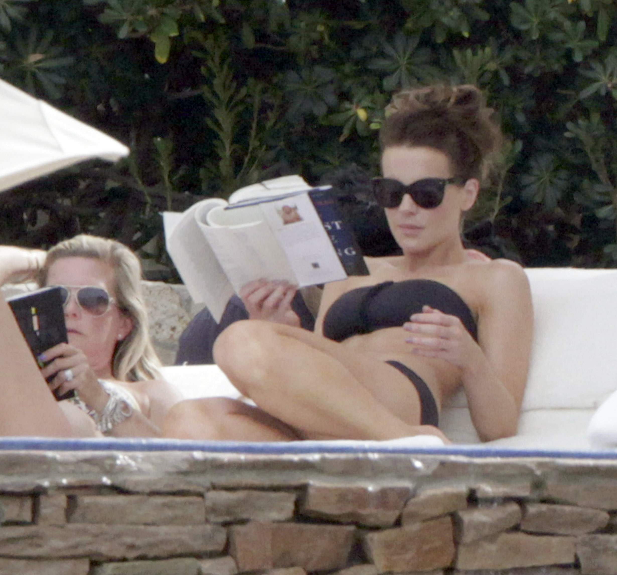 Kate Beckinsale in bikini as she fits in some sunbathing on family holiday in Mexico March 28-2013 