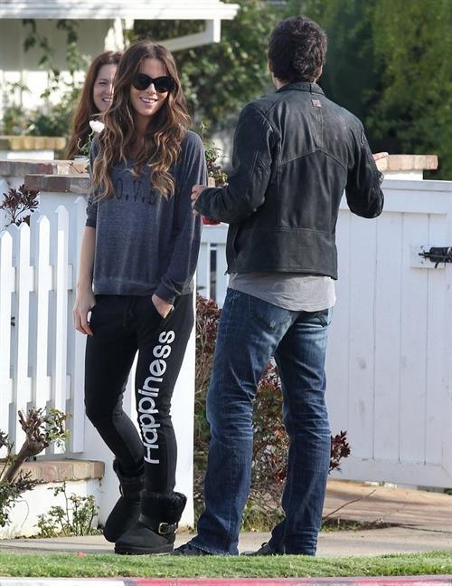 Kate Beckinsale Spotted at a friends house in Pacific Palisades March 32013 