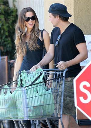 Kate Beckinsale In tights, shopping at a market in Pacific Palisades - September 15, 2013 