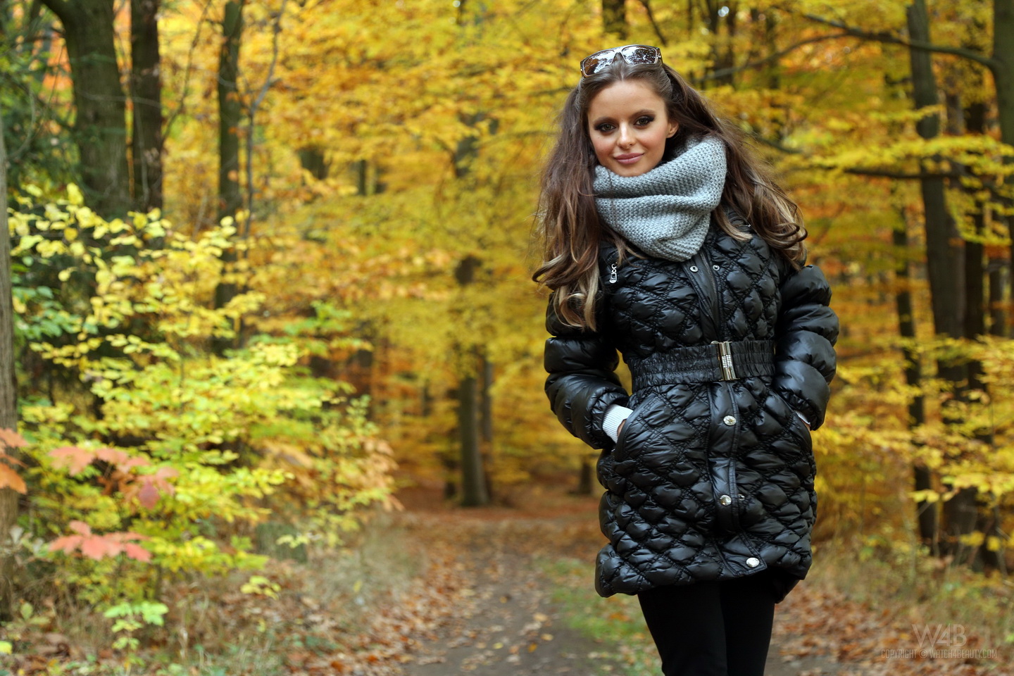 Dana Harem gets nude while enjoying the autumn weather outside