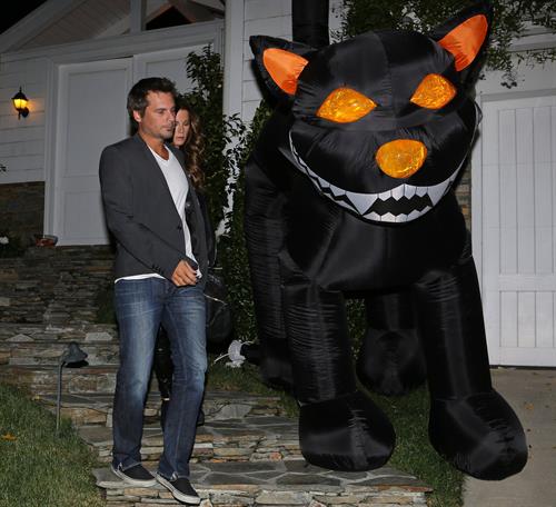 Kate Beckinsale going out for dinner on Halloween night in Brentwood 10/31/12