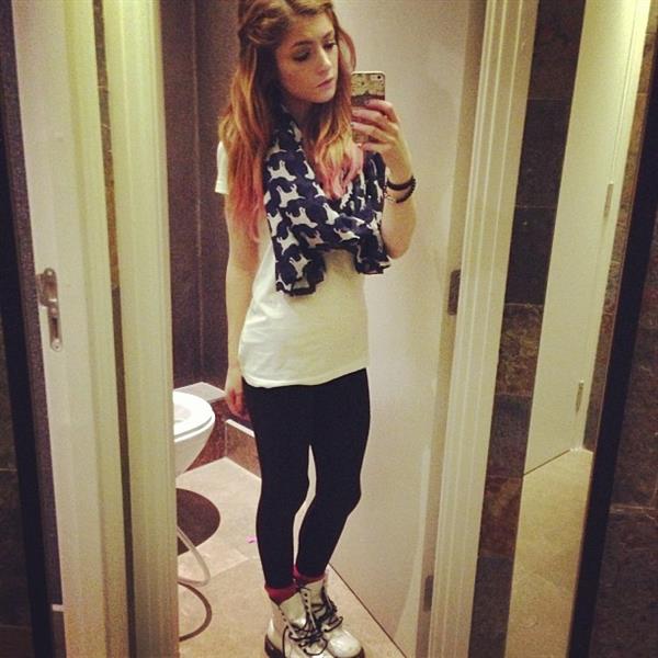 Chrissy Costanza taking a selfie