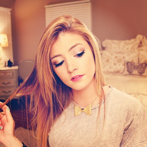 Chrissy Costanza