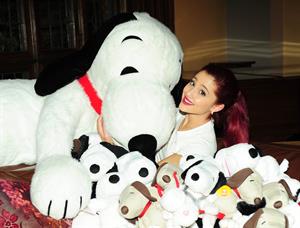 Ariana Grande Valentine Twitter party in Los Angeles 08-02-2012 