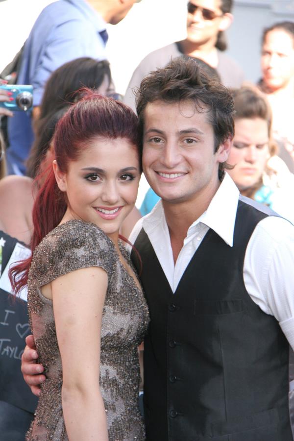 Ariana Grande Twilight Saga Eclipse Premiere June 24, 2010 