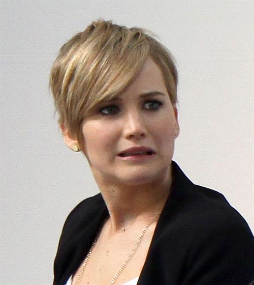 Jennifer Lawrence Q&A at the Yahoo Headquarters - Los Angeles - November 6, 2013 