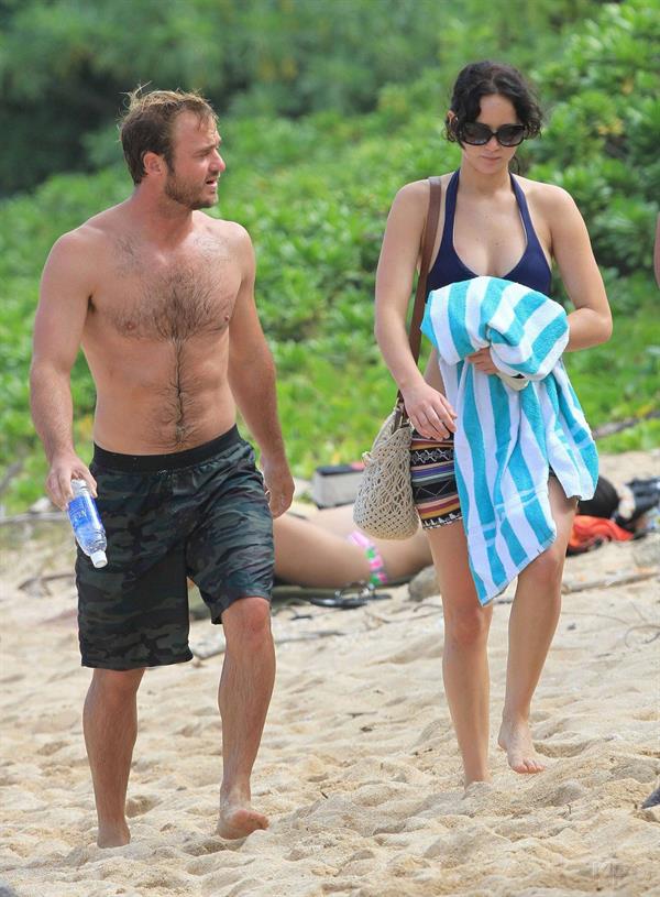 Jennifer Lawrence bikini candids in Hawaii 11/22/12 