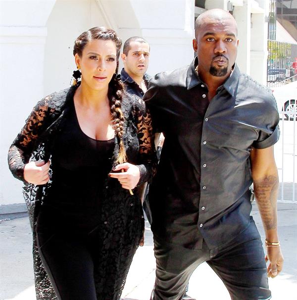 Kim Kardashian Goes house hunting with Kanye West in Bel Air (May 10, 2013) 