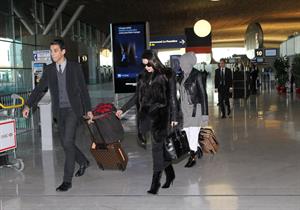 Kim Kardashian - Touches down in Paris (28.01.2013)