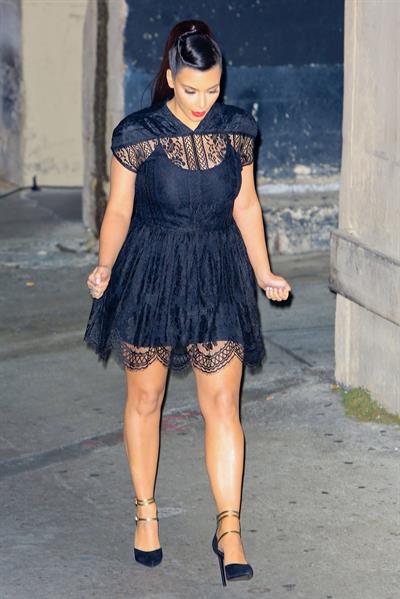 Kim Kardashian arrives for the Jimmy Kimmel Show  (29.01.2013) 