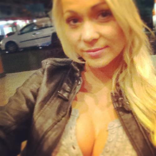 Krystal Dawson taking a selfie