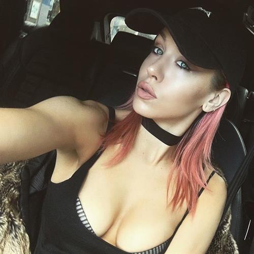 Imogen Anthony taking a selfie