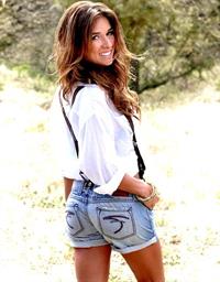 Jessie James Decker - ass