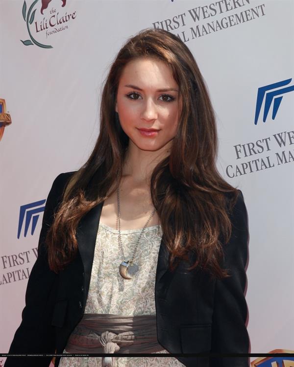 Troian Bellisario