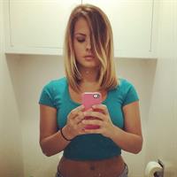 Keisha Grey taking a selfie