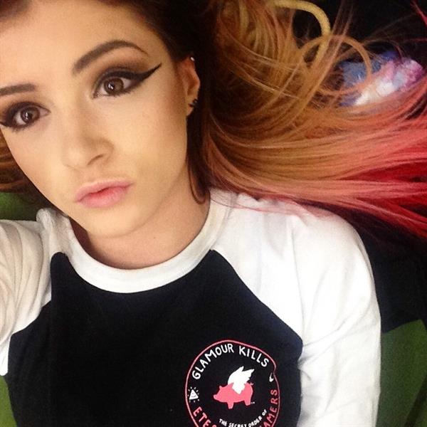 Chrissy Costanza