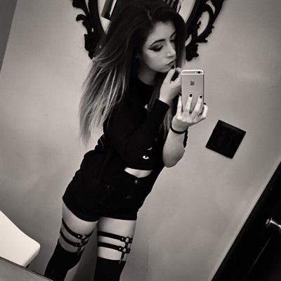 Chrissy Costanza taking a selfie
