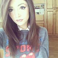 Chrissy Costanza taking a selfie