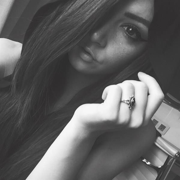 Chrissy Costanza taking a selfie