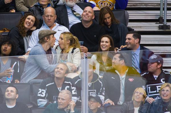 Kristen Bell with DaShepard at the Staples Center in Los Angeles (Feb 27, 2013) 