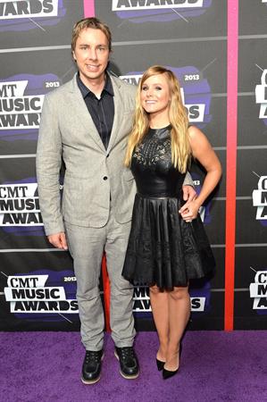 Kristen Bell at the 2013 CMT Music Awards in Nashville - June 5, 2013 