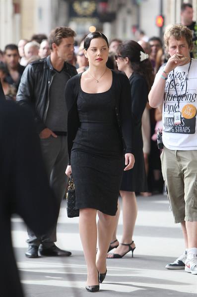 Abbie Cornish on set 1/8/2010