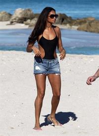 Alesha Dixon - Soaking in the sun in South Beach - FL - 15-12-10 (bikini)