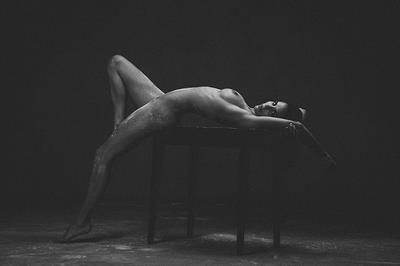 Elisa Meliani - breasts