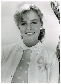 Elisabeth Shue