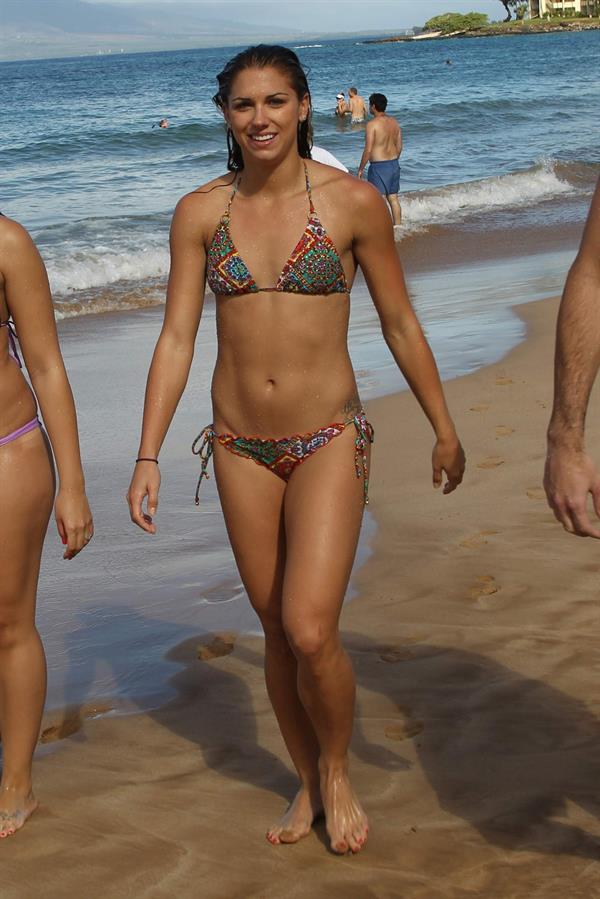Alex Morgan bikini candids in Hawaii 12/19/12 