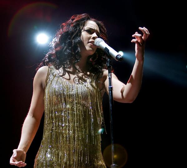 Alicia Keys performs live at the Sports Palace in Madrid on March 17, 2008