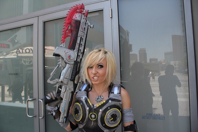 Jessica Nigri as Anya Stroud 