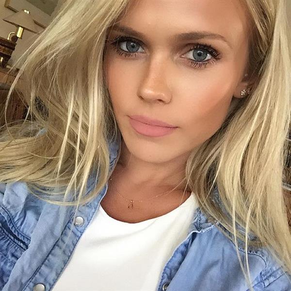 Hilde Osland taking a selfie