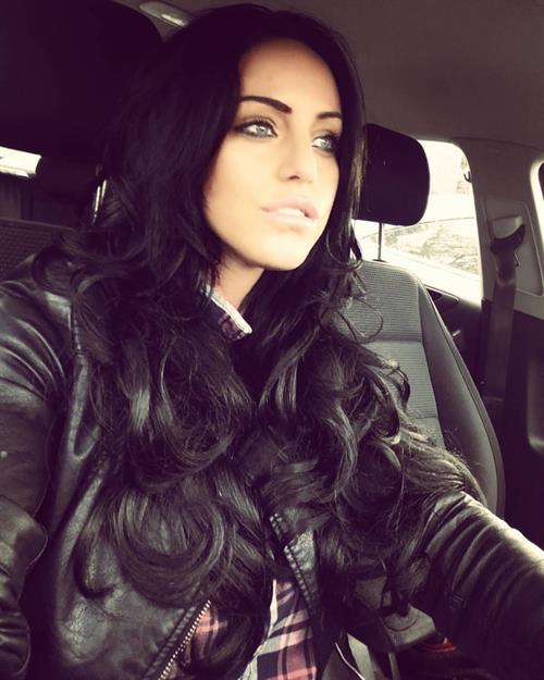 Danielle Mason taking a selfie