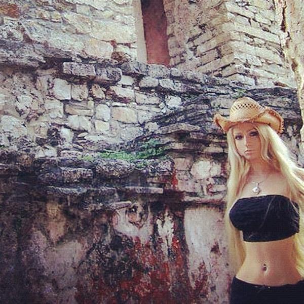 Valeria Lukyanova