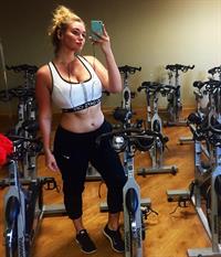 Hunter McGrady taking a selfie