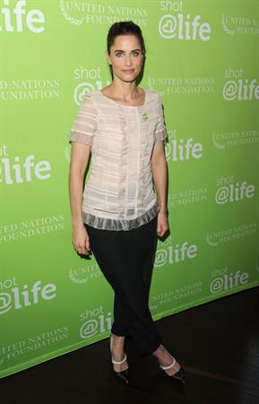 Amanda Peet's mothers day message nyc 11 05 12 